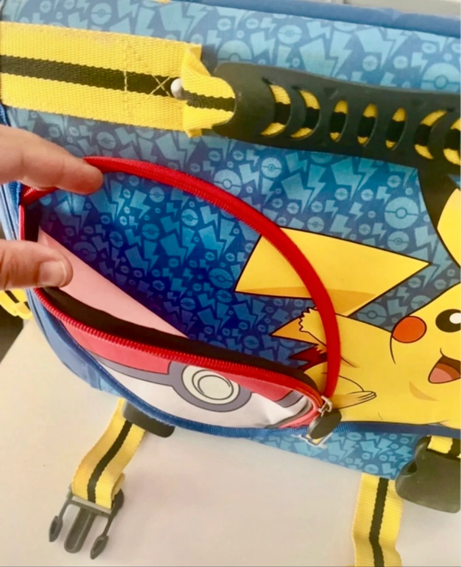 Estuche y bolígrafo Pokémon – photo 7